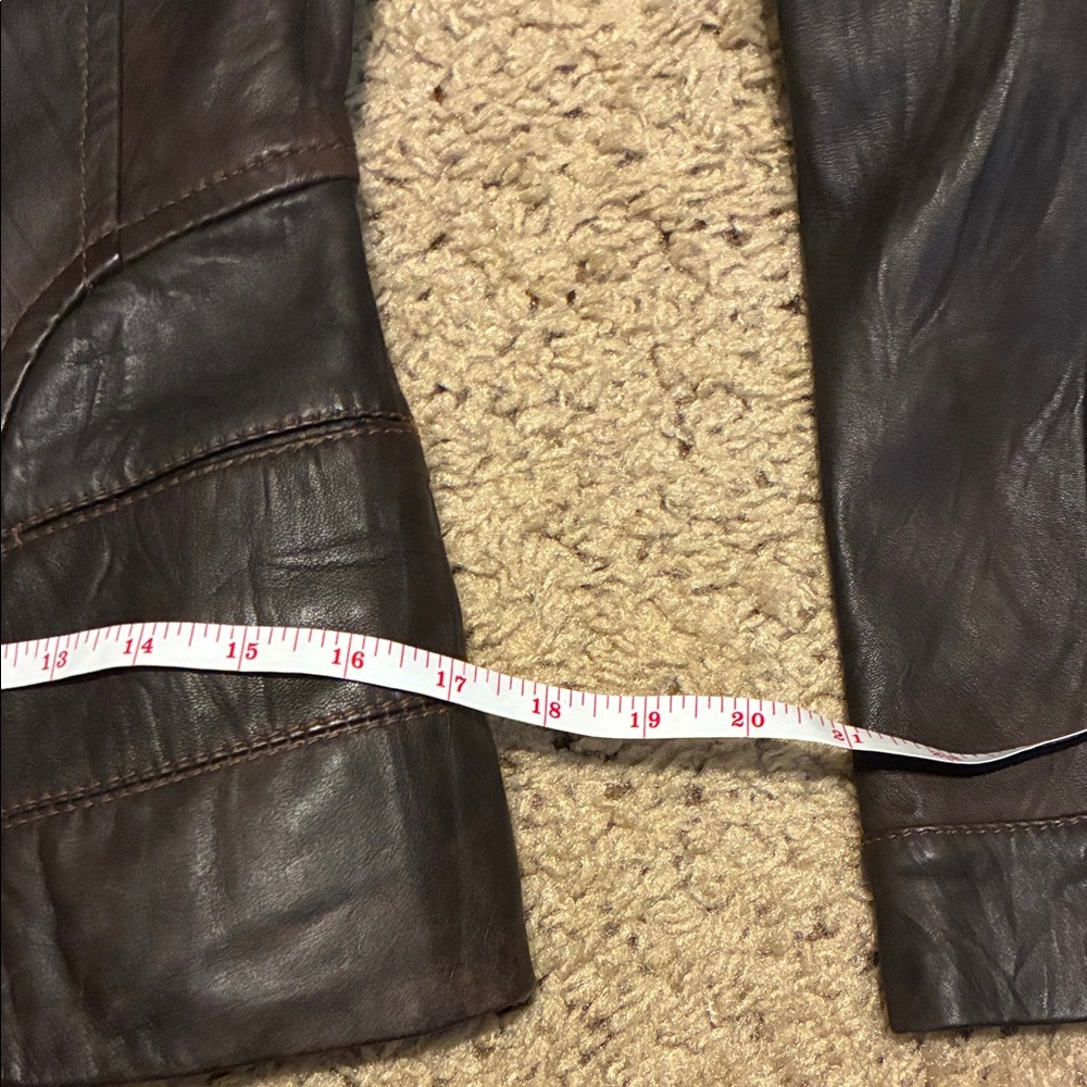 Danier Women's Rich Brown Leather Jacket with Chunky Button Detail - Picture 14 of 16